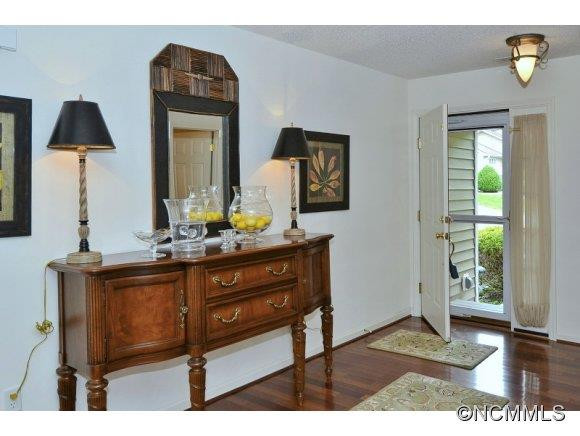 91 East  Danbury Lane - Photo 2