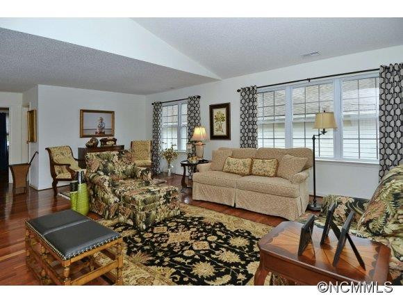 91 East  Danbury Lane - Photo 3