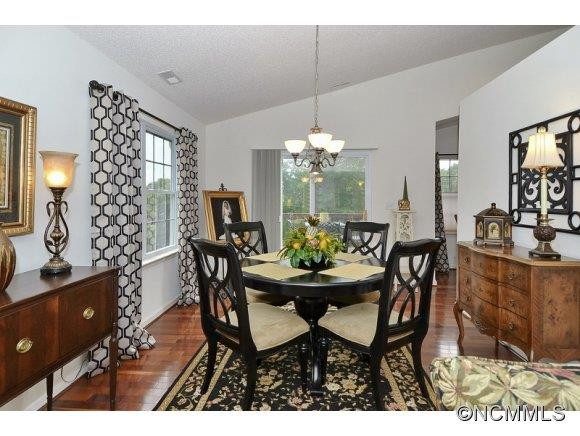 91 East  Danbury Lane - Photo 4