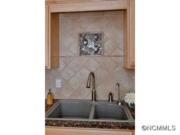 91 East  Danbury Lane - Photo 6