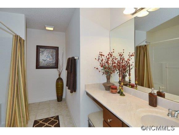91 East  Danbury Lane - Photo 10