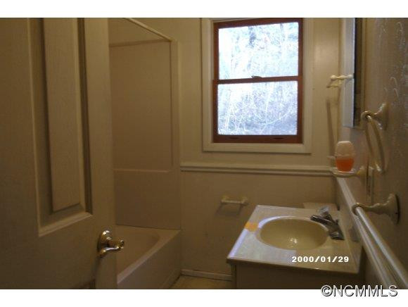 123 Locust Ct - Photo 10