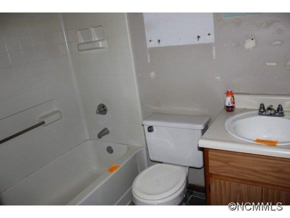 114 Falcon Lane - Photo 6