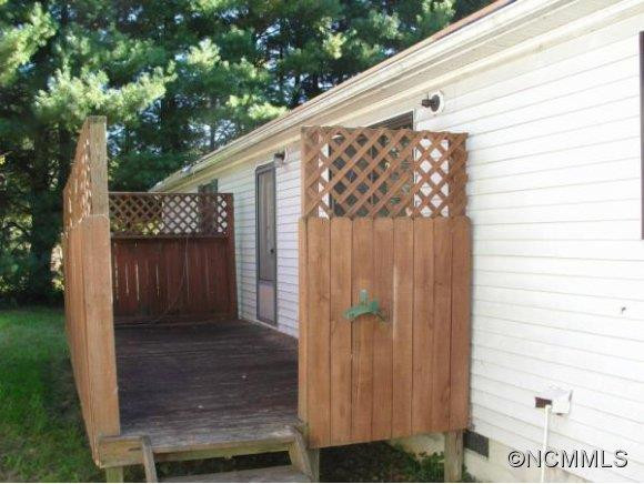 518 CAROLINA CIRCLE - Photo 2