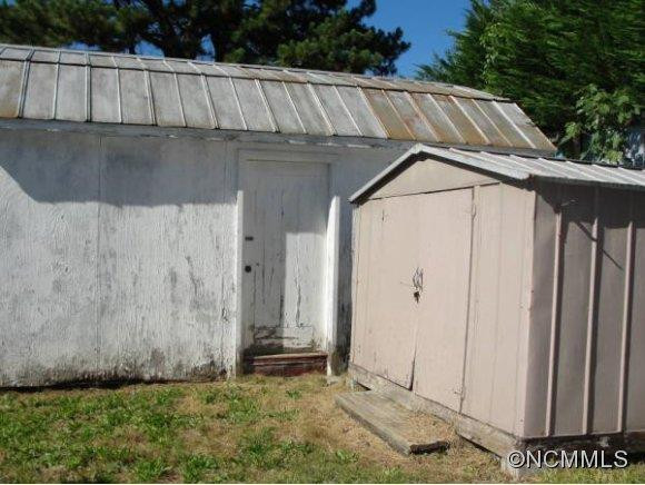 518 CAROLINA CIRCLE - Photo 3