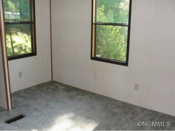 518 CAROLINA CIRCLE - Photo 6