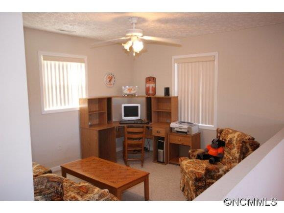 26 Smoke Tree Road - Photo 7