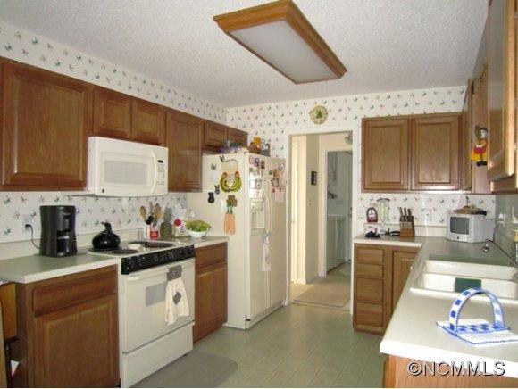 134 Stonehollow Road - Photo 9