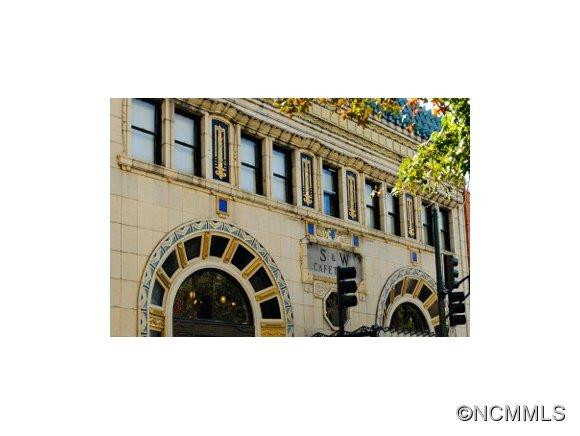56 Patton Avenue, # 403