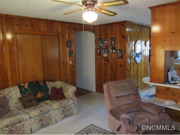225 Wells Drive - Photo 4