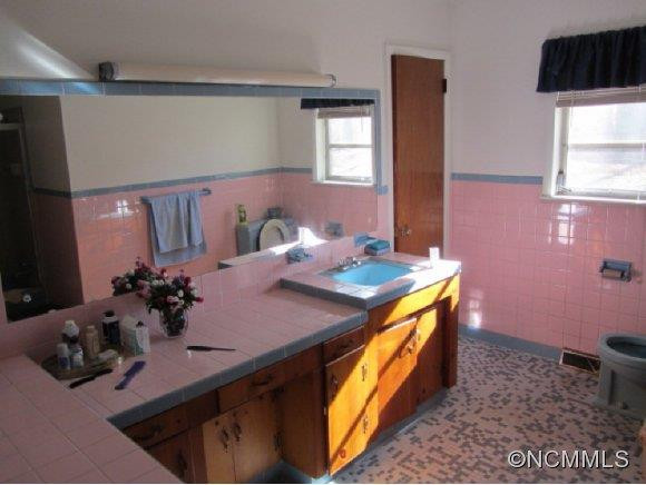 225 Wells Drive - Photo 10