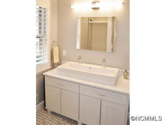 314 Vanderbilt Road - Photo 17
