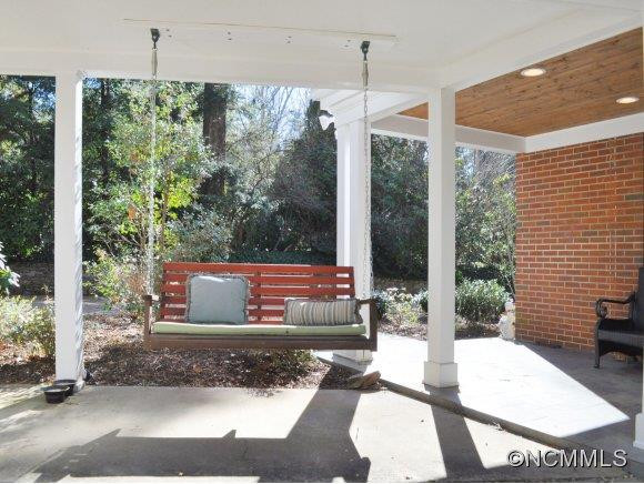 314 Vanderbilt Road - Photo 8