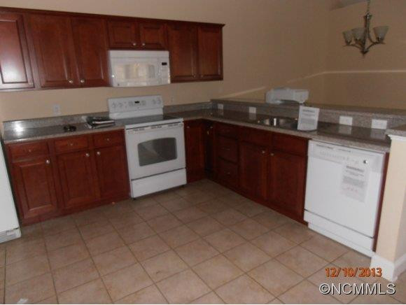 207 Summerfield Place - Photo 2