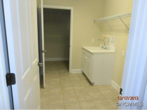 207 Summerfield Place - Photo 9