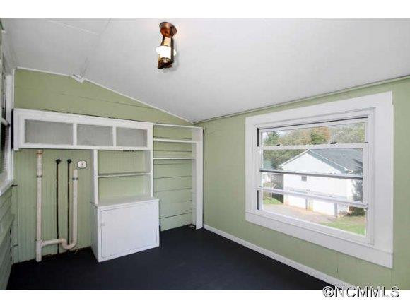 295 Shelburne Road - Photo 14