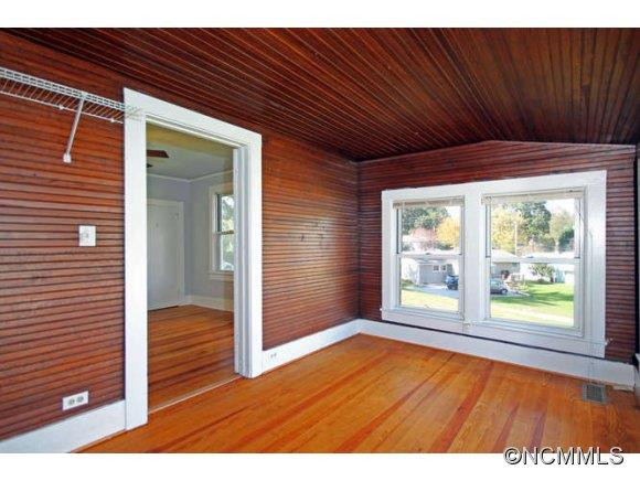 295 Shelburne Road - Photo 18