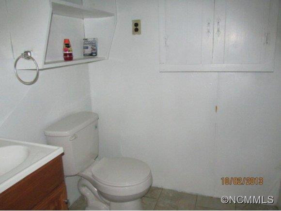 236 Browning Road - Photo 8