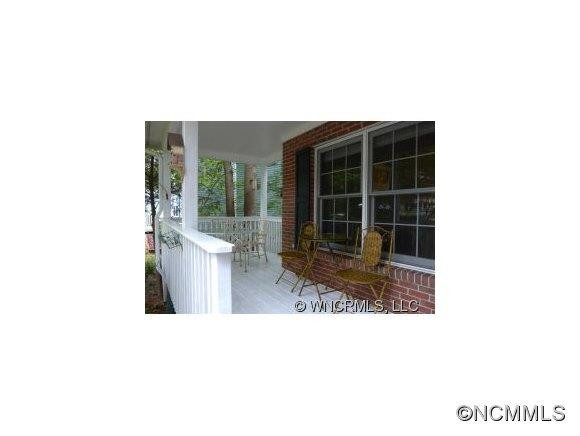 28 Foxberry Drive - Photo 2