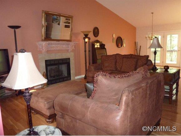 28 Foxberry Drive - Photo 5