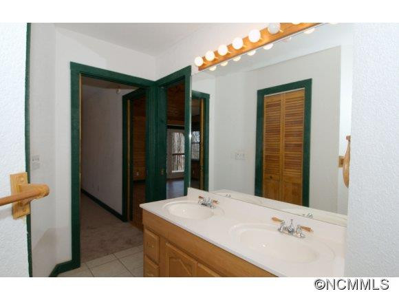 196 Friar Tuck Lane - Photo 17