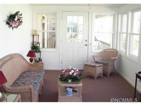 298 Sherry Street - Photo 16