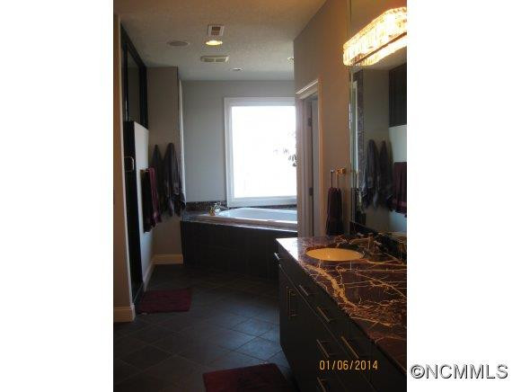 64 Summit Hill Road - Photo 13