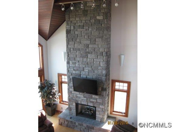 64 Summit Hill Road - Photo 4