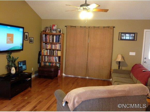 8 Makay Drive - Photo 8