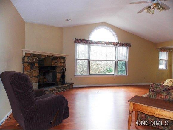 511 Kanasgowa Drive - Photo 5
