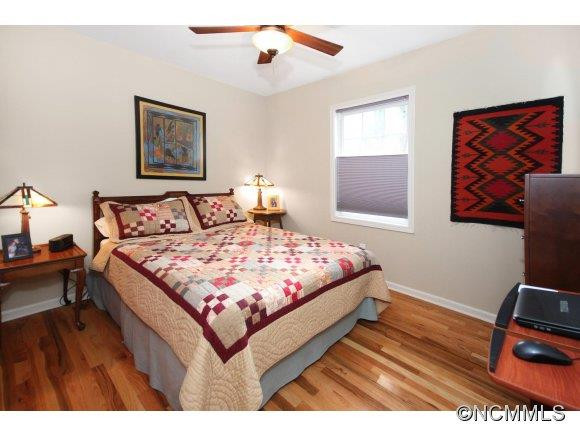 2 Bassett Road - Photo 12