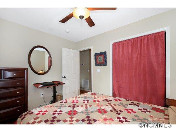 2 Bassett Road - Photo 13