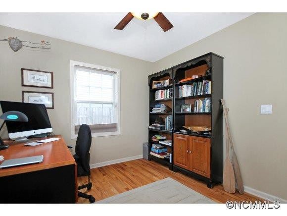2 Bassett Road - Photo 10