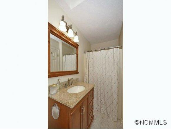 301 ROSEWOOD LANE - Photo 11