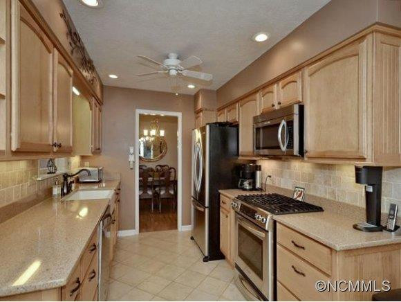 301 ROSEWOOD LANE - Photo 6