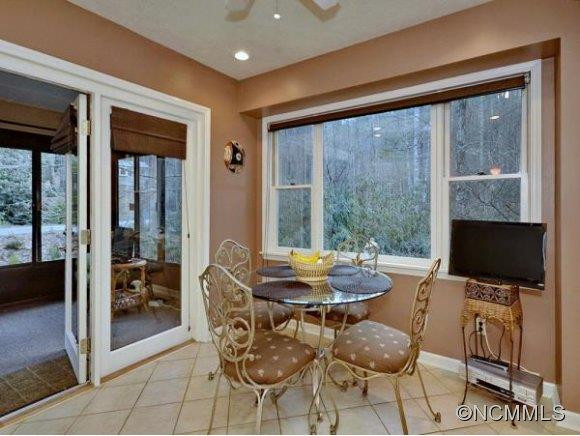 301 ROSEWOOD LANE - Photo 8