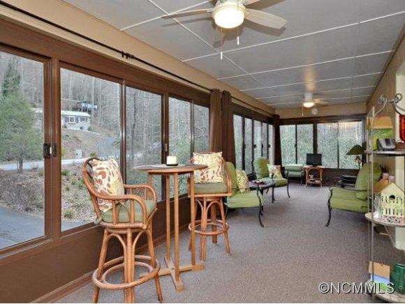 301 ROSEWOOD LANE - Photo 9