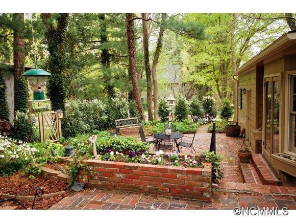 445 Kimberly Avenue - Photo 14
