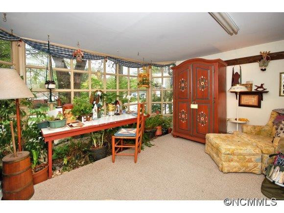 445 Kimberly Avenue - Photo 7