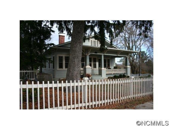 1202 Highland Avenue - Photo 2