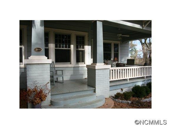 1202 Highland Avenue - Photo 3