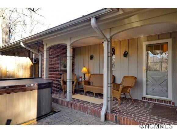 201 Waynewood Drive - Photo 11