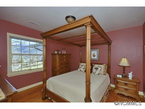 201 Waynewood Drive - Photo 14