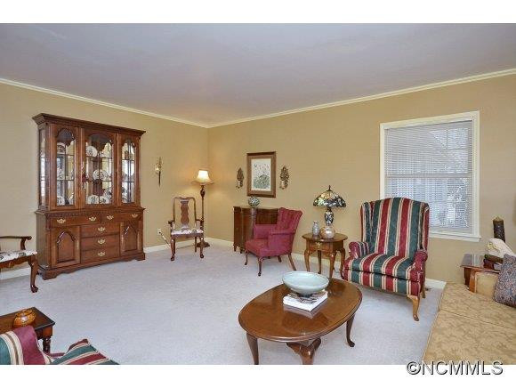 201 Waynewood Drive - Photo 5