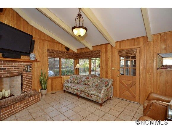 201 Waynewood Drive - Photo 10