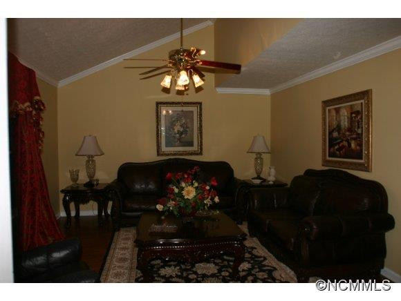 118 Country Woods Drive - Photo 2