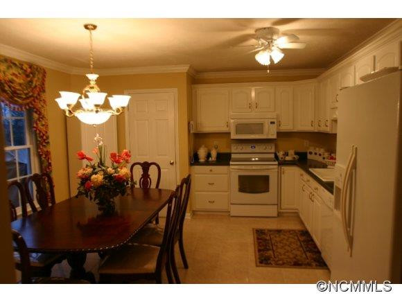 118 Country Woods Drive - Photo 4