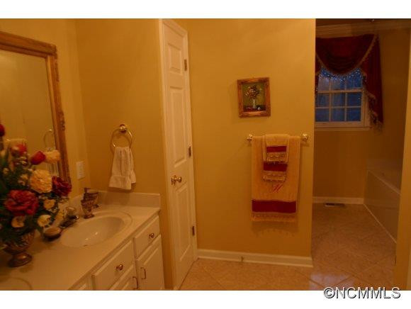 118 Country Woods Drive - Photo 8