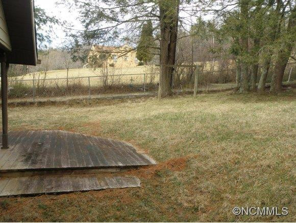 1142 Charlotte Hwy - Photo 3