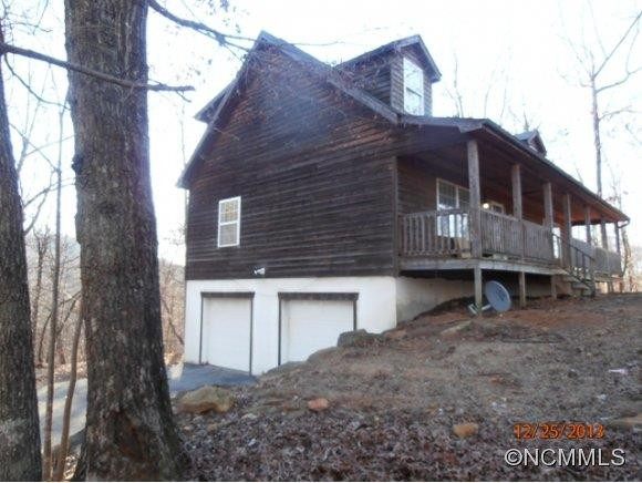 3633 Howard Gap Road - Photo 3